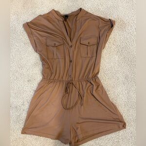 Daytrip Safari-Style Romper – Women’s Medium – Tan/Camel Button-Up